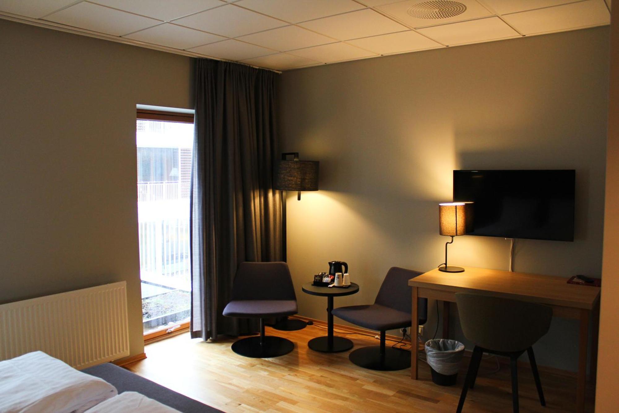 Q42 Hotel